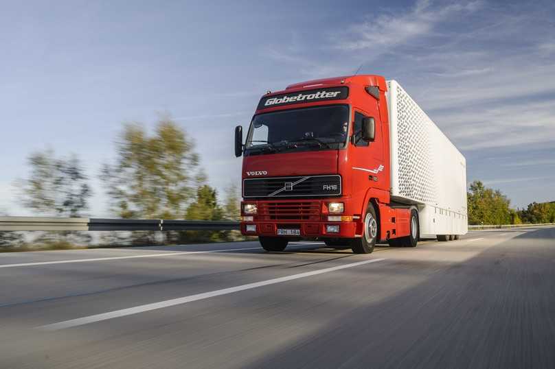 Das Flaggschiff FH16 hat 30 Jahre auf dem Buckel, will es aber noch mal wissen. | Foto: Volvo Trucks Das Flaggschiff FH16 hat 30 Jahre auf dem Buckel, will es aber noch mal wissen. | Foto: Volvo Trucks