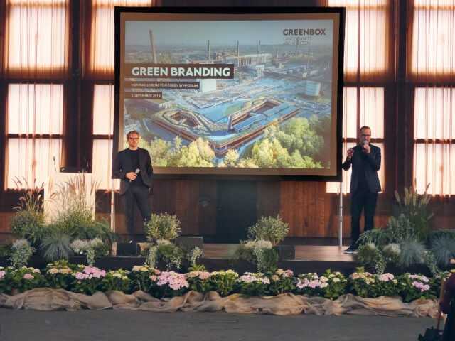 Green Branding: Identitätsstiftende Freiräume wollen die Landschaftsarchitekten Markus Pieper und Hubertus Schäfer (r.) schaffen. | Foto: BI/Stoffregen Green Branding: Identitätsstiftende Freiräume wollen die Landschaftsarchitekten Markus Pieper und Hubertus Schäfer (r.) schaffen. | Foto: BI/Stoffregen