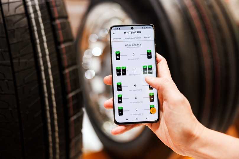 Digitaler Reifen-Assistent: Per App auf dem Handy kennen Anwender immer den aktuellen Zustand ihrer Lkw-Reifen. | Foto: Continental AG Digitaler Reifen-Assistent: Per App auf dem Handy kennen Anwender immer den aktuellen Zustand ihrer Lkw-Reifen. | Foto: Continental AG