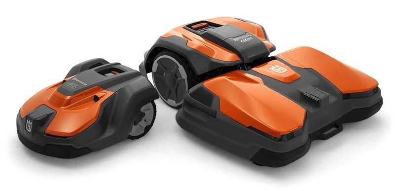 Mähroboter eignen sich für den Einsatz auf Golf- und Fußballplätzen, in Stadtparks oder auf einem Firmengelände. Husqvarna verwendet die satellitengestützte Epos-Technologie (Exact Positioning Operating System), die virtuelle Grenzen für solche Geräte definiert. Begrenzungskabel sind nicht mehr erforderlich. | Foto: Husqvarna Mähroboter eignen sich für den Einsatz auf Golf- und Fußballplätzen, in Stadtparks oder auf einem Firmengelände. Husqvarna verwendet die satellitengestützte Epos-Technologie (Exact Positioning Operating System), die virtuelle Grenzen für solche Geräte definiert. Begrenzungskabel sind nicht mehr erforderlich. | Foto: Husqvarna