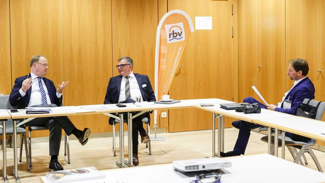 Im Interview: rbv-Präsident Ralph Donath und Vorgänger Fritz Eckard Lang Im Interview: rbv-Präsident Ralph Donath und Vorgänger Fritz Eckard Lang