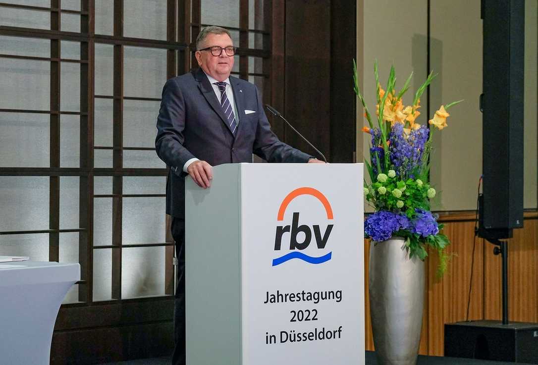 Neuer rbv-Präsident: Lang übergibt an Donath Neuer rbv-Präsident: Lang übergibt an Donath