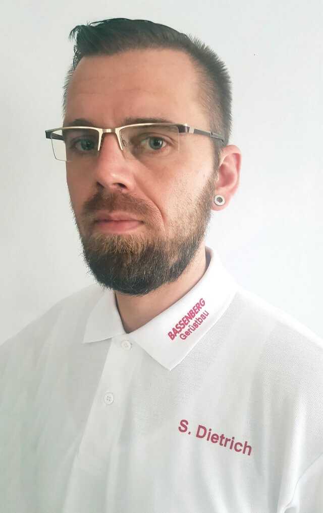 Sebastian Dietrich: „Wir würden den Liftbot gerne dauerhaft bei uns einsetzen“. | Foto: Bassenberg & Schwarting GmbH Sebastian Dietrich: „Wir würden den Liftbot gerne dauerhaft bei uns einsetzen“. | Foto: Bassenberg & Schwarting GmbH