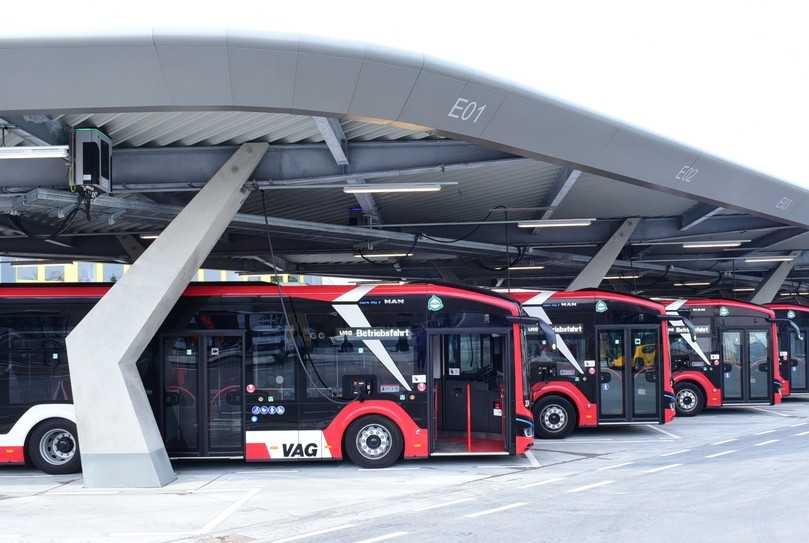 Der E-Bus-Port der Nürnberger VAG Verkehrsaktiengesellschaft erhielt eine Belobigung in der Kategorie Architektur. | Foto: VAG – Claus Felix Der E-Bus-Port der Nürnberger VAG Verkehrsaktiengesellschaft erhielt eine Belobigung in der Kategorie Architektur. | Foto: VAG – Claus Felix
