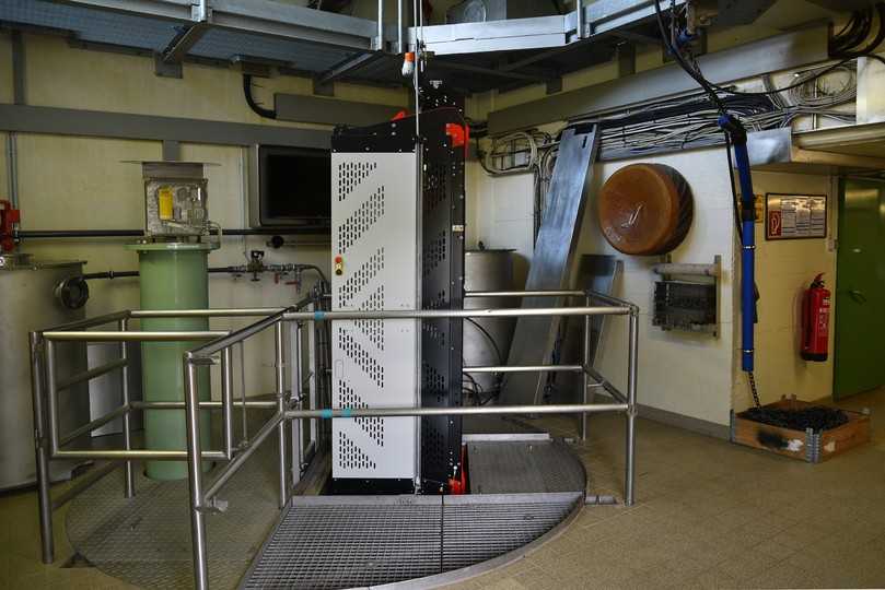 Talsperre (Trier), GLOBALlift (seilgeführt) im Schieberschacht, 50 m tief | Foto: Hailo Professional Talsperre (Trier), GLOBALlift (seilgeführt) im Schieberschacht, 50 m tief | Foto: Hailo Professional