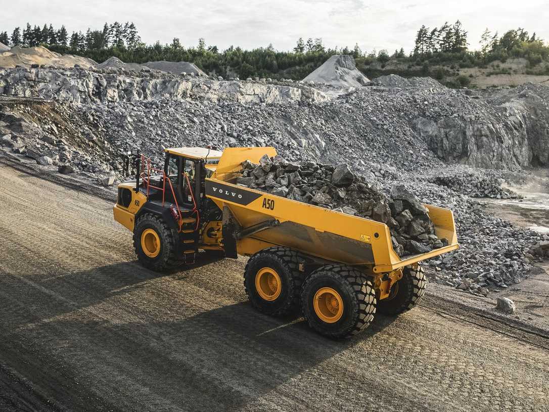 Volvo CE präsentiert den neuen A50-Muldenkipper und überarbeitet Dumper-Baureihe Volvo CE präsentiert den neuen A50-Muldenkipper und überarbeitet Dumper-Baureihe