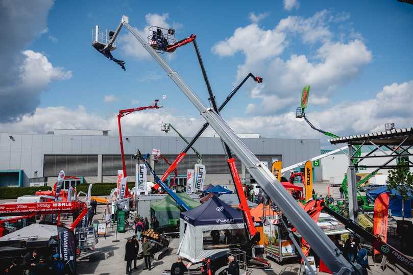 Beeindruckende Ausstellungsbeiträge auch im Außenbereich der Baumpflege-Messe. | Foto: Forum Baumpflege GmbH & CO KG Beeindruckende Ausstellungsbeiträge auch im Außenbereich der Baumpflege-Messe. | Foto: Forum Baumpflege GmbH & CO KG