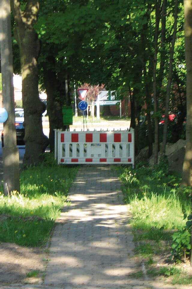 Mit einer Absperrung allein ist es nicht getan! Mit einer Absperrung allein ist es nicht getan!