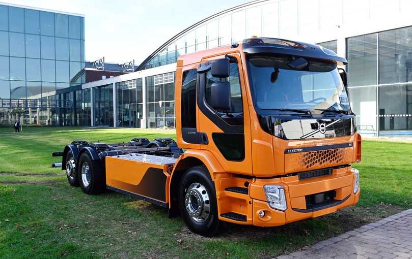 Den vollelektrischen Volvo FE Electric 6x2 für 27 t Gesamtgewicht gibt es bei Volvo schon seit 2019. | Foto: Quatex Den vollelektrischen Volvo FE Electric 6x2 für 27 t Gesamtgewicht gibt es bei Volvo schon seit 2019. | Foto: Quatex