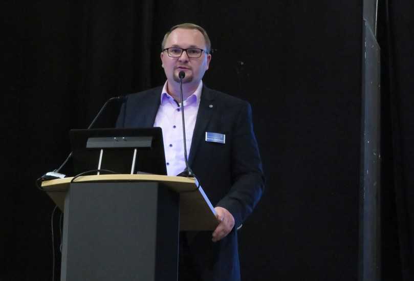 Martin Bohatsch referierte über „Intelli-Systeme“, datenbasierte Automationslösungen zur verbesserten Prozessführung und Bewirtschaftung von Betrieben, Anlagen und Einrichtungen in der Wasserwirtschaft. | Foto: B_I/Valdix Martin Bohatsch referierte über „Intelli-Systeme“, datenbasierte Automationslösungen zur verbesserten Prozessführung und Bewirtschaftung von Betrieben, Anlagen und Einrichtungen in der Wasserwirtschaft. | Foto: B_I/Valdix