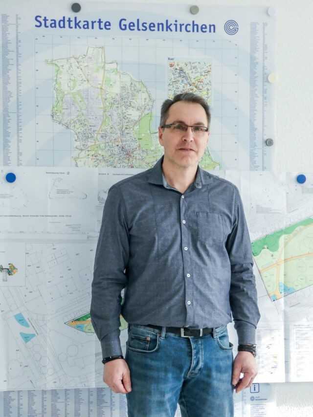 Landschaftsarchitekt Christoph Prinz leitet bei den Gelsendiensten die Abteilung Planung und Neubau und war zuständig für die Neu- und Umgestaltung des Goldberparks. | Foto: BI/Stoffregen Landschaftsarchitekt Christoph Prinz leitet bei den Gelsendiensten die Abteilung Planung und Neubau und war zuständig für die Neu- und Umgestaltung des Goldberparks. | Foto: BI/Stoffregen