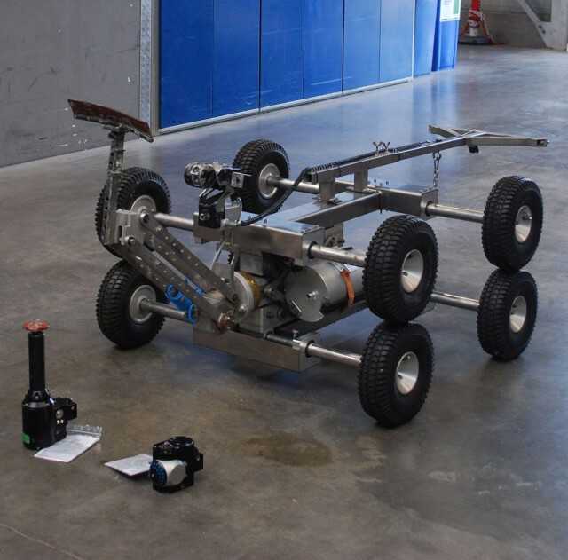 Inzwischen hat sich der Roboter auf mehreren Baustellen von Swietelsky-Faber im praktischen Einsatz bewährt. | Foto A. zu Eulenburg Inzwischen hat sich der Roboter auf mehreren Baustellen von Swietelsky-Faber im praktischen Einsatz bewährt. | Foto A. zu Eulenburg