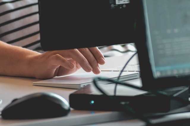 Der Programmbaustein soll die Sicherheit von sensiblen Daten bei KMUs fördern.